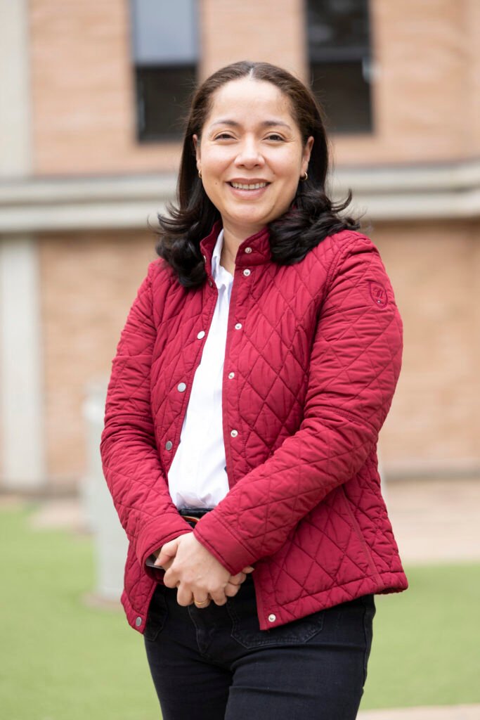 Carmen H Díaz Centeno - Directora General Evergreen School